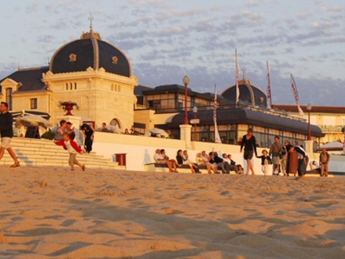 Chatelaillon-Plage : T2 Panoramique Sur La Mer Pour 2 Avec Piscine - Fr-1-535-2 Eksteriør bilde